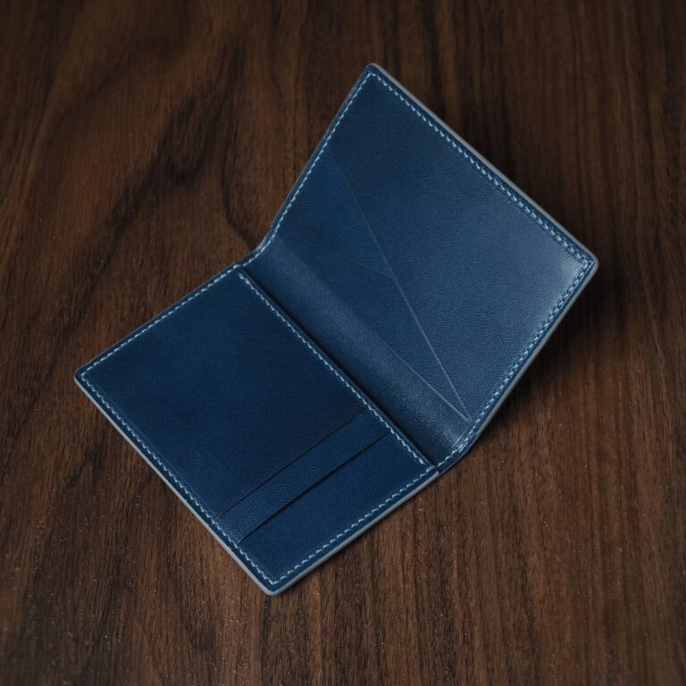 Kona Minimalist Bifold
