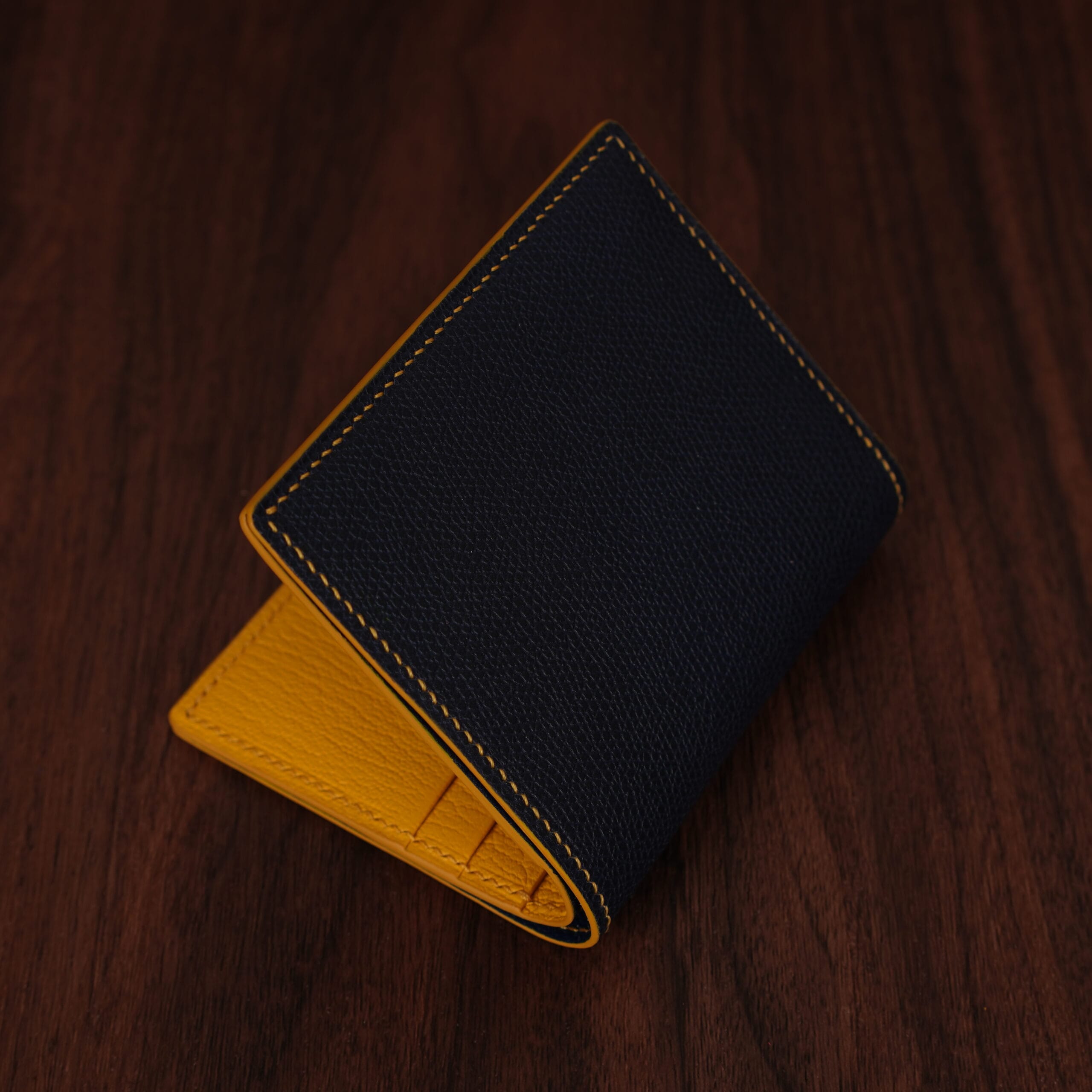 Compact Bifold - Marine Dauphin